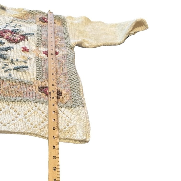 Vintage Knit Chunky Floral Hand Made Classic Elements - Size Large - Picture 5 of 7